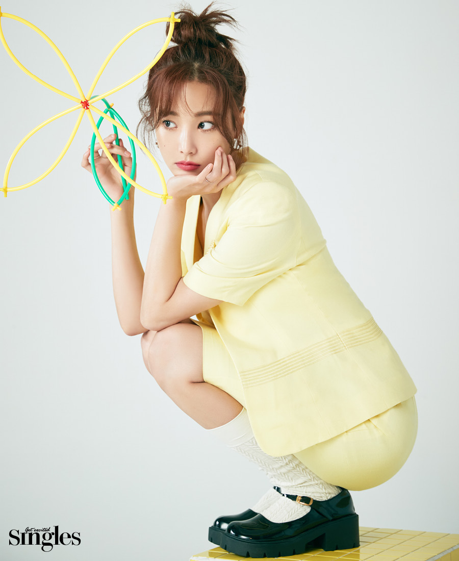 연우의 행복이 피어나는 시간, 연우, 모모랜드, 싱글즈, Single Plus